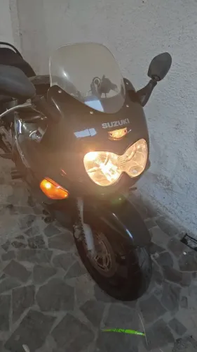 Suzuki GSX 750 F R$17.800.00