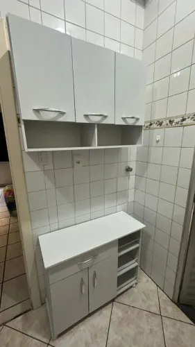 Conjunto de armários para cozinha ou área de serviço em ótimo estado de conservação.