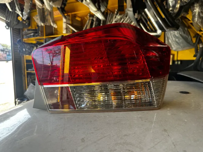 Lanterna Honda City lado direito