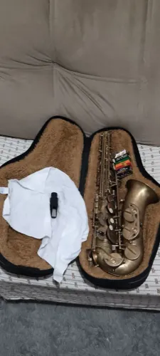 Saxofone Alto ÓTIMO ESTADO Revisado