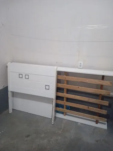 Sofá + cama solteiro os dois por $350