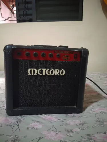 Amplificador meteoro demolidor FWB50