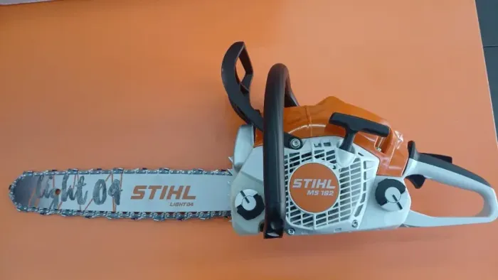 Motosserra a combustão MS 182 stihl - novo