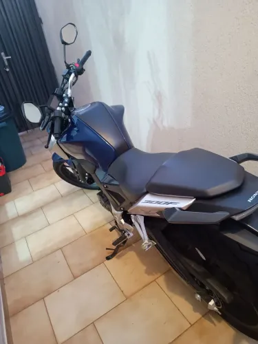 Vendo moto Honda CB 300 Zerada
