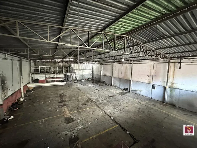 Galpão à Venda no Buritis  Belo Horizonte | 450 m² | Av. Professor Mário Werneck