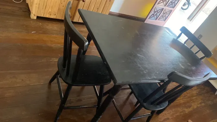 Mesa com 4 cadeiras