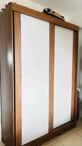 Guarda-roupa seminovo