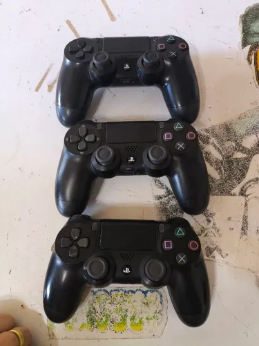 Controle de PS4 semi novo com garantia