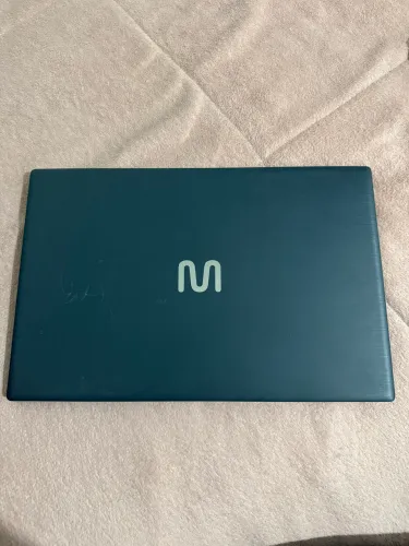 Notebook semi novo 