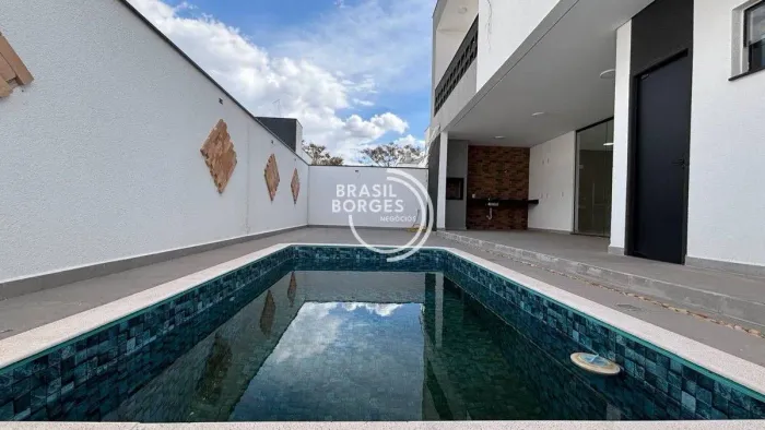 Casa Moderna com 3 Suítes, Espaço Gourmet, Piscina e Energia Solar Terras de São Francisc