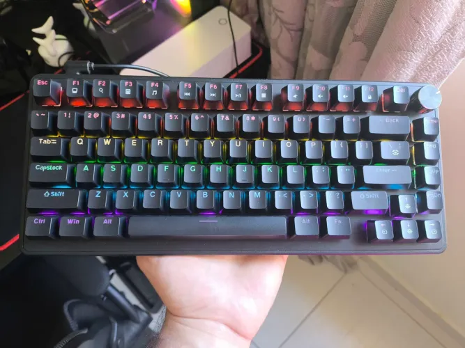 Teclado mecânico blue switch