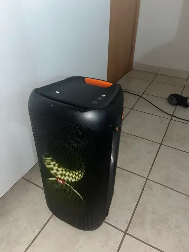 JBL Partybox 100 - Bluetooth, Bateria com duração de 12 horas