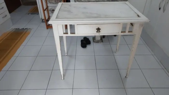 Mesa estilo inglês com + de 100 anos
