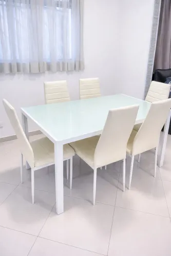 Mesa de Jantar Etna 6 Lugares com Vidro + 6 Cadeiras Estofadas - Alta qualidade 