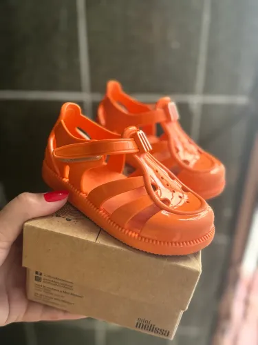 Mini melissa