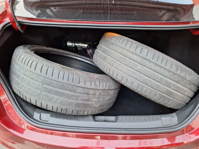 PNEU PIRELLI SCORPION 235/45R19 95H