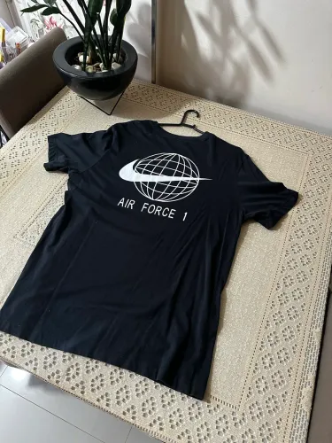 Camiseta Nike Air Force 1 Preta - Tam G (veste M)