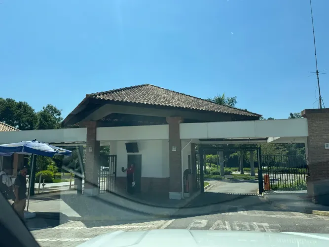 Terreno 700 m2 - Condomínio Parques das Artes - Embu