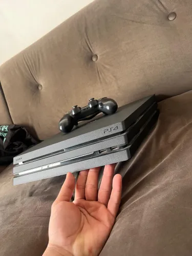 Ps4 PRO 1T 2 controle!