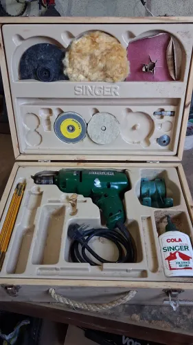 Furadeira singer
