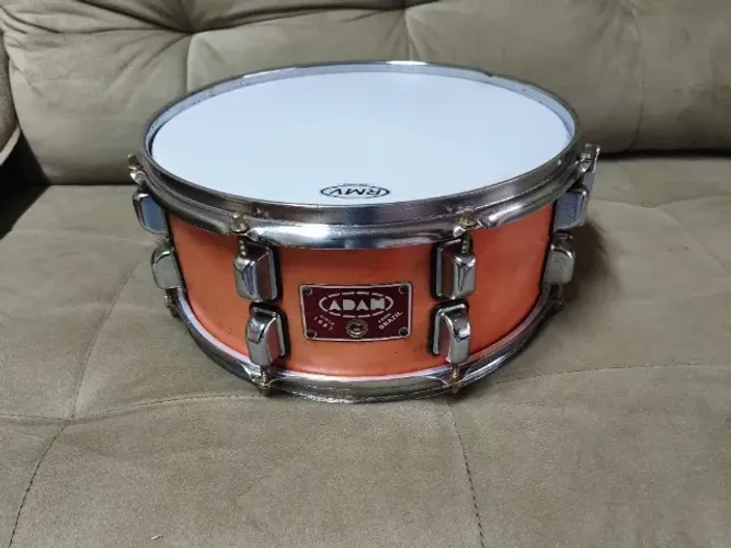Caixa Adah 13x5,5' com Peles Novas