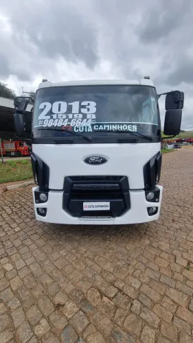 Caminhão caçamba toco, Ford Cargo Panda 1519, super novo, com ar condicionado, basculante