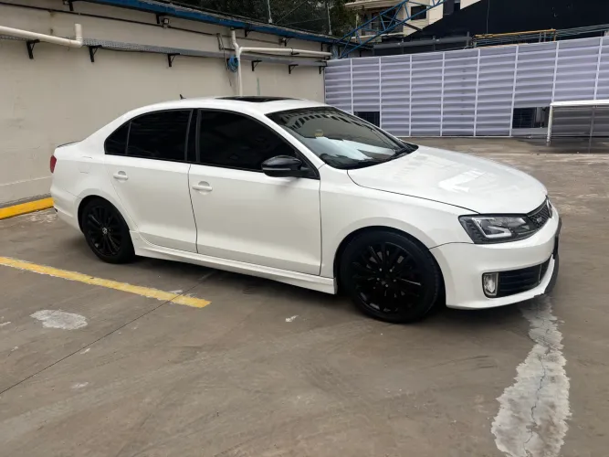 Volkswagen Jetta Highline 2.0 TSI 16V 4P Tiptronic 2013
