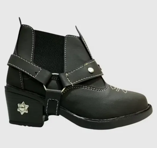 Bota Country unissex número 31. NOVA