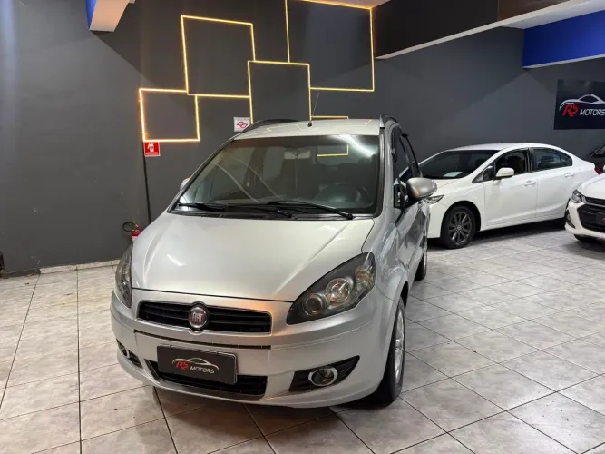Fiat Idea Attractive 1.4 Fire Flex 8V 5P 2011
