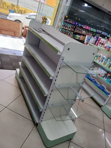 Gôndolas para loja 