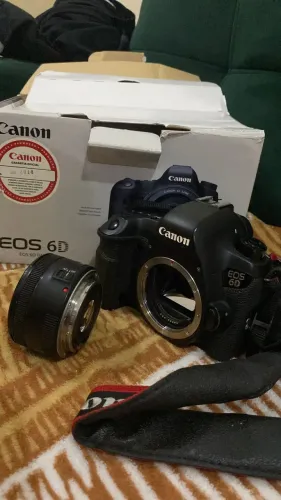 CANON 6D + LENTE 50mm + 3 BATERIAS ORIGINAIS
