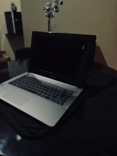 Notebook ASUS Core i3 + SSD 256GB