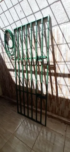 Grade 2m x 80 cm para porta