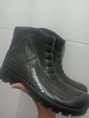 Bota de chuva pra motoqueiro (pantaneiro)