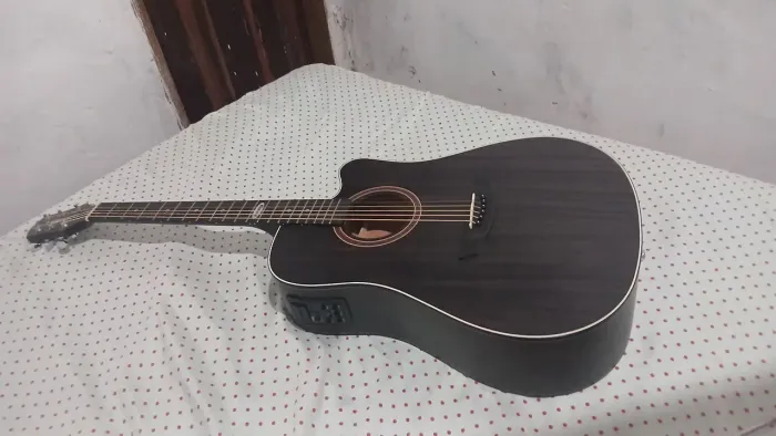 Vendo Violão strinberg SD200c Folk eletroacústico
