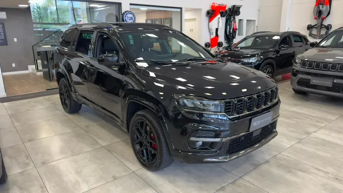 Jeep Commander Black Hurricane 2.0 4X4 TB AUT 2025