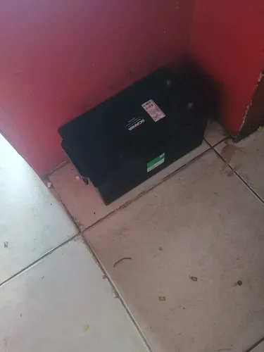 Bateria 180 amperes e duas de 225