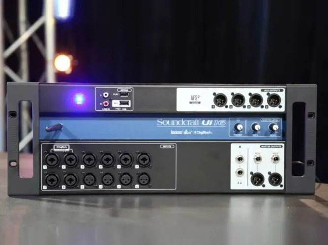 Mesa de som digital soundcraft ui16