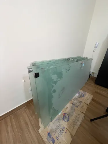 Portas de vidro com fechadura