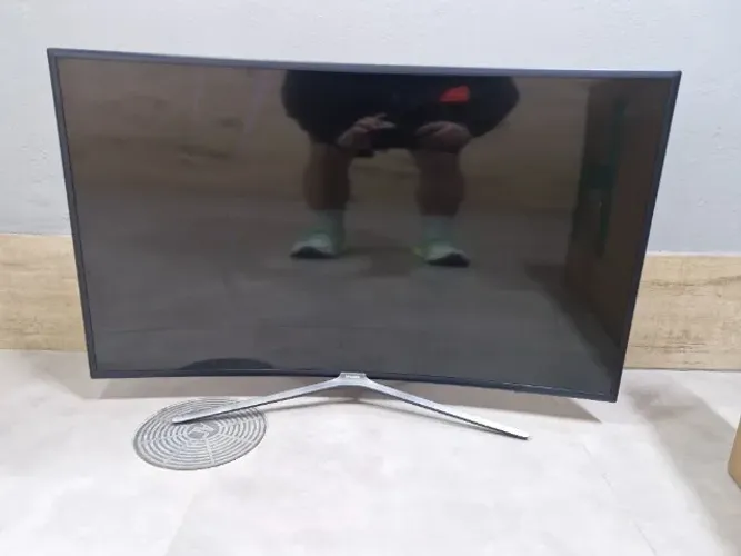 TV Samsung 49'' Tela Curva (UN49K6500AG)