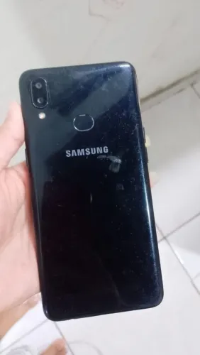 Celular a10s trincado mais funcionando normalmente 
