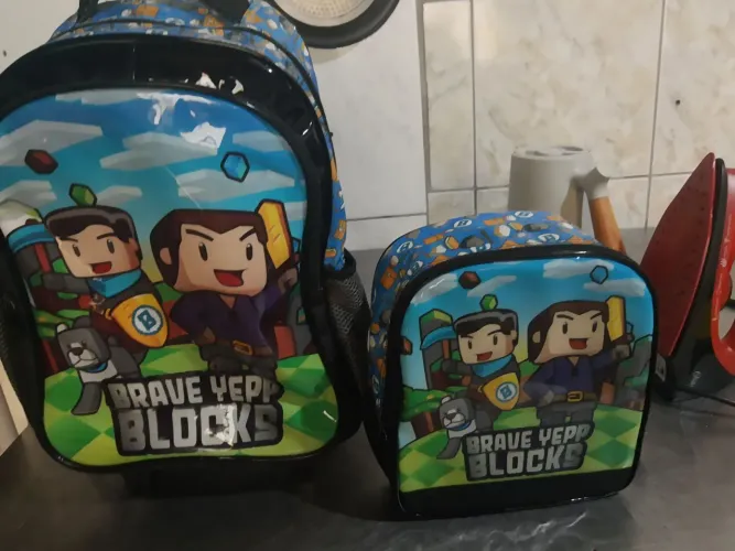 Mochila +lancheira 