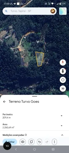 Terreno com alicerce proto para levantar parede