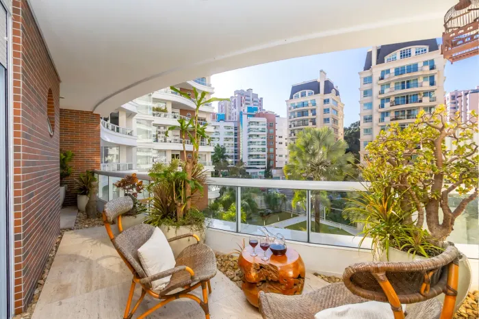 Apartamento de alto padrão mobiliado para locação no The Island, Cabral