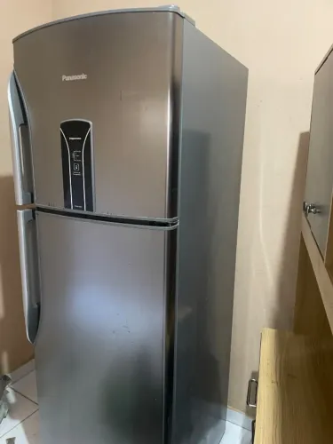 Geladeira Panasonic usada em ótimo estado