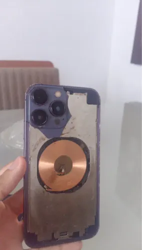 iPhone XR na carcaça 14 pro max 