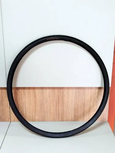 Pneu slick Pirelli 700x32 Phantom Street Aro 29