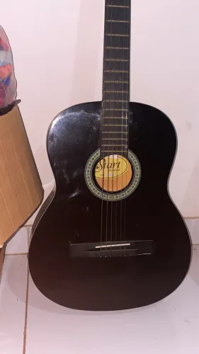 Vende-se violão