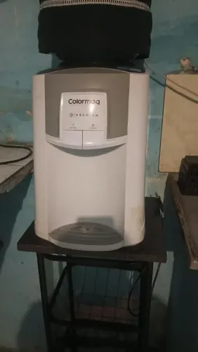Bebedor e purificador de água