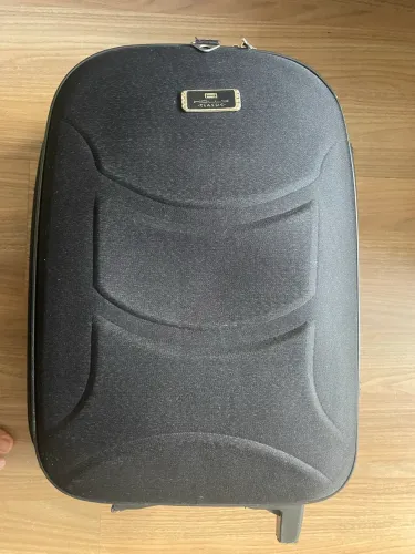 Mala de mão preta